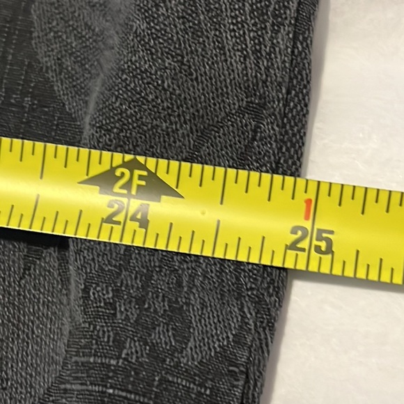 CASUAL BUTTON UP SHORT SLEEVED SHIRT (XL) - Picture 14 of 14